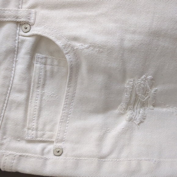 Shorts - Picture 4 of 5